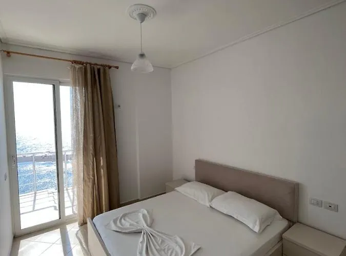 Diamond Sea Sarandë